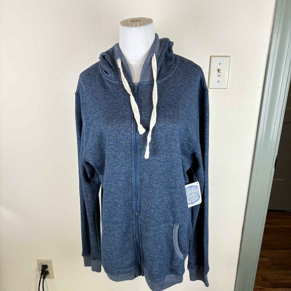 Blue Zip-Up Hoodie
0081